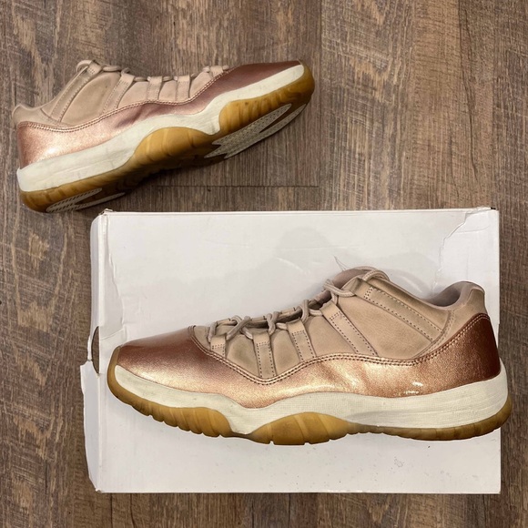Air Jordan 11 XI Retro Low Rose Gold - Picture 2 of 12